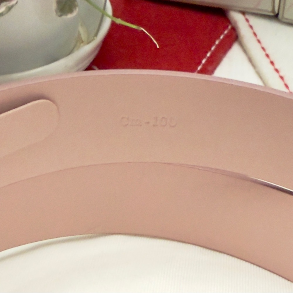 Ferragamo Pink Leather Belt Gold Buckle - Cut To Fit size 75-110cm - Picture 6 of 9
